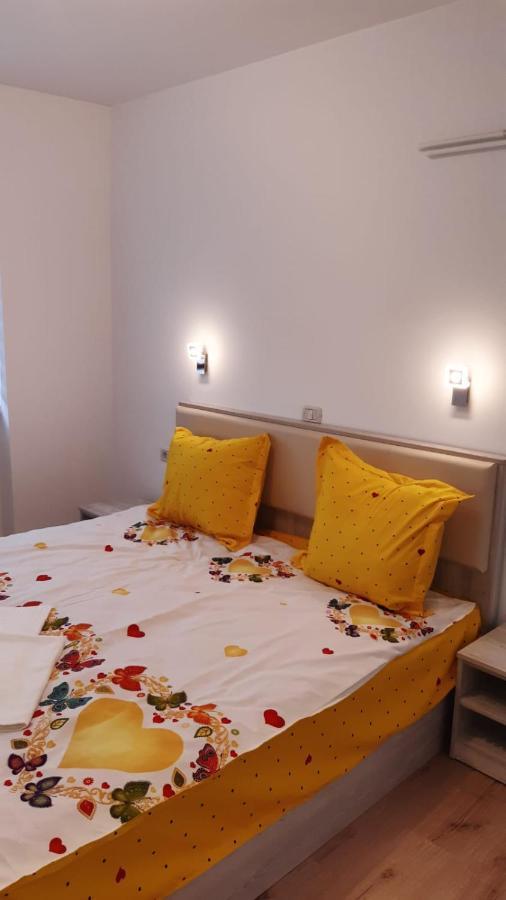 Calypso Rooms Фэгэраш Экстерьер фото