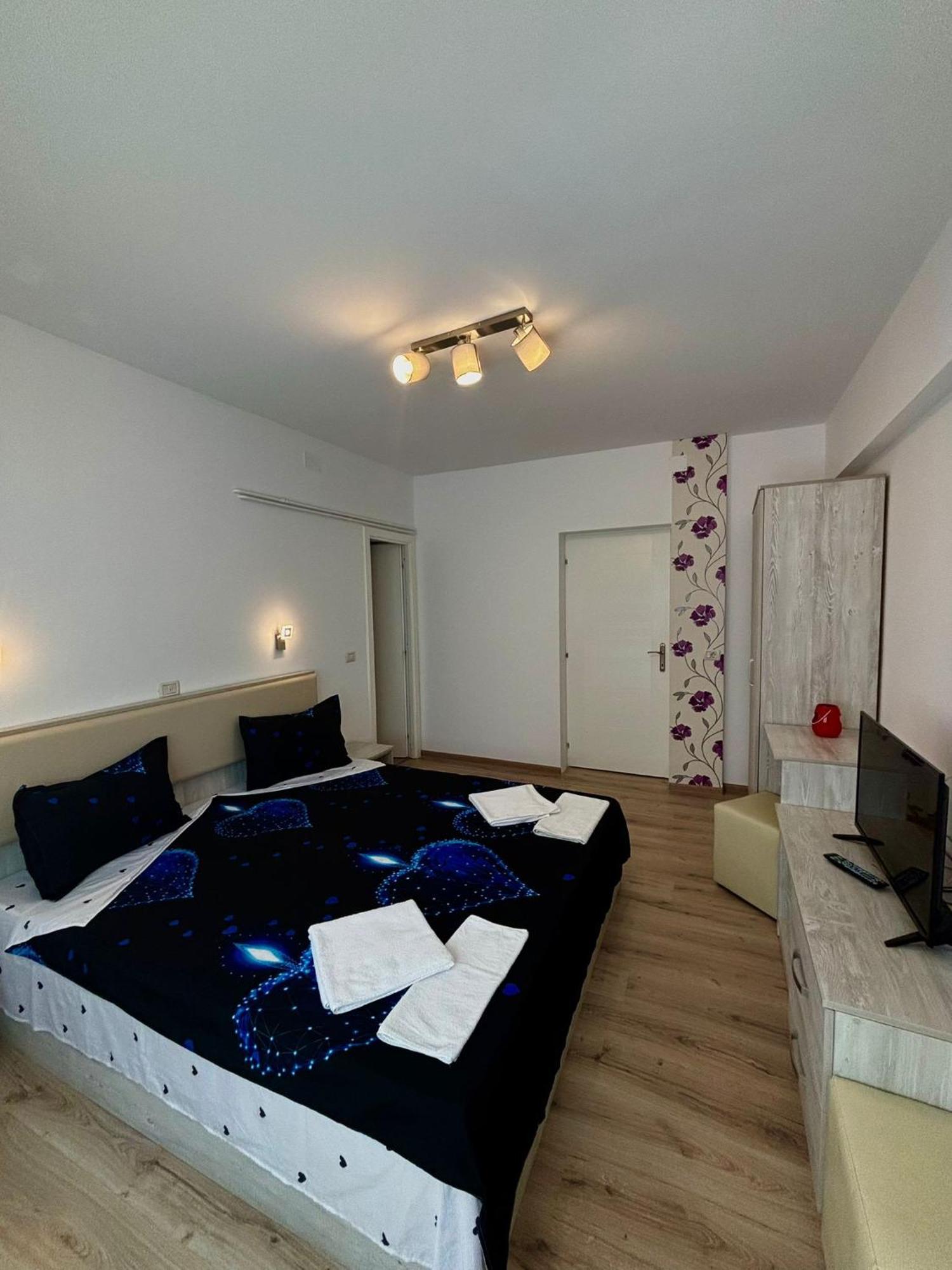 Calypso Rooms Фэгэраш Экстерьер фото